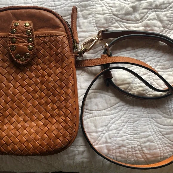 Vilenca Holland Woven Leather Crossbody Bag 3.5x7.5 - Picture 1 of 8